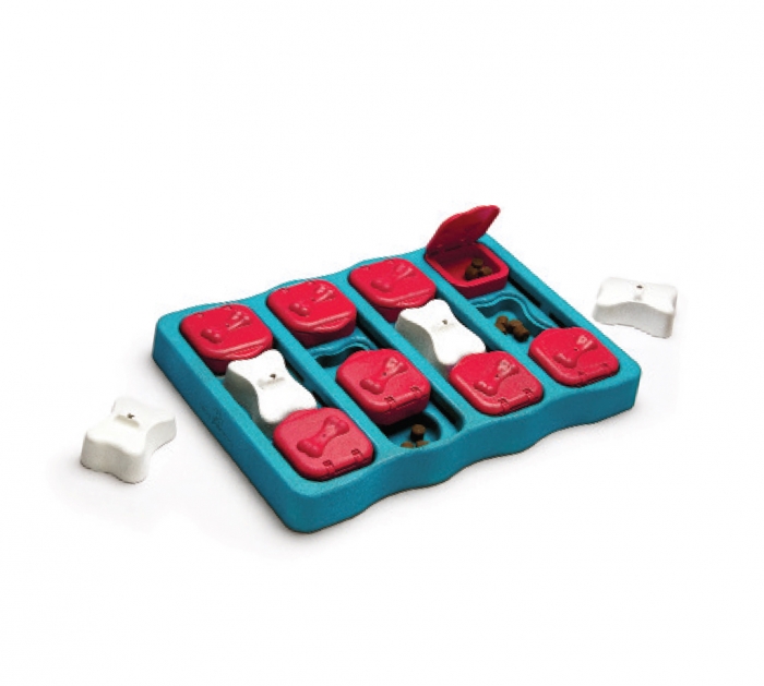 Outward-Hound-Dog-Brick-puzzle